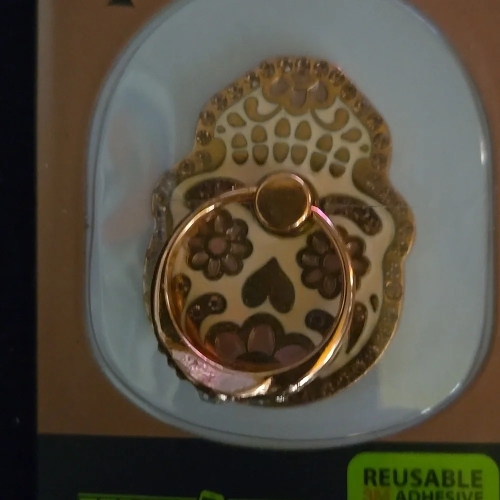 Metal Bling Phone RING looks like a clown?